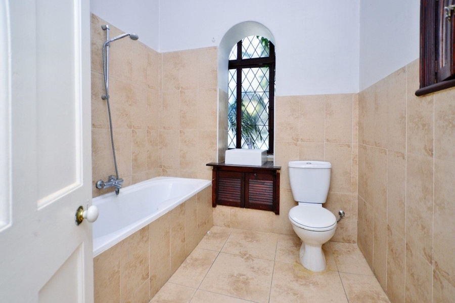 To Let 3 Bedroom Property for Rent in Green Point Western Cape